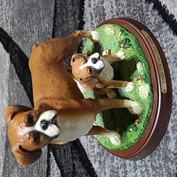 VINTAGE THE DANBURY MINT CHIP OFF THE OLD BLOCK BOXERS DOG FIGURINE - Picture 9 of 13